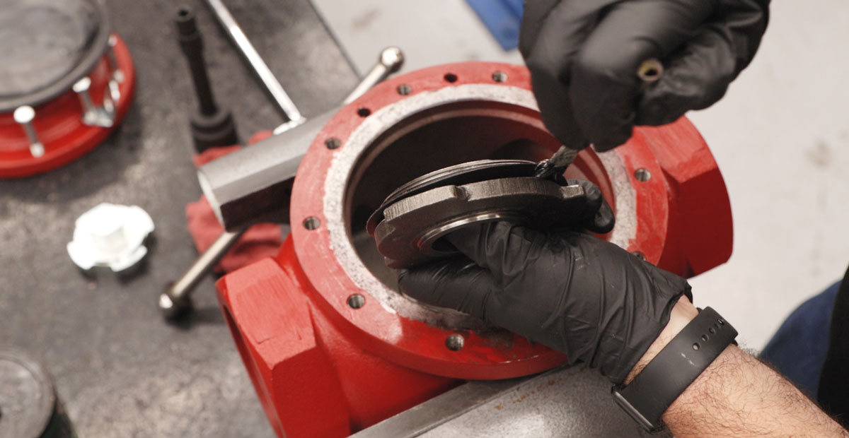 grease both sides of the gasket on the removeable seat
